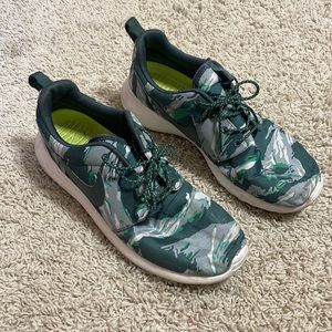 Nike Rosherun “Roshe” GPX Green Camo Design